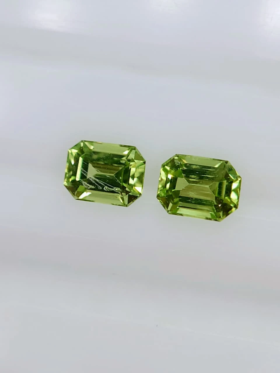 0.95ct Emerald Faceted Natural Peridot Pair from Pakistan — view 3